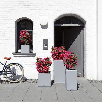 Кашпо с автополивом CANTO Stone 30 high кварцевый белый Lechuza 13607